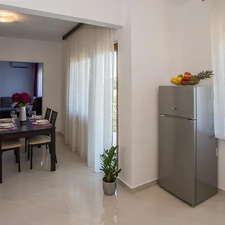 House Demetra